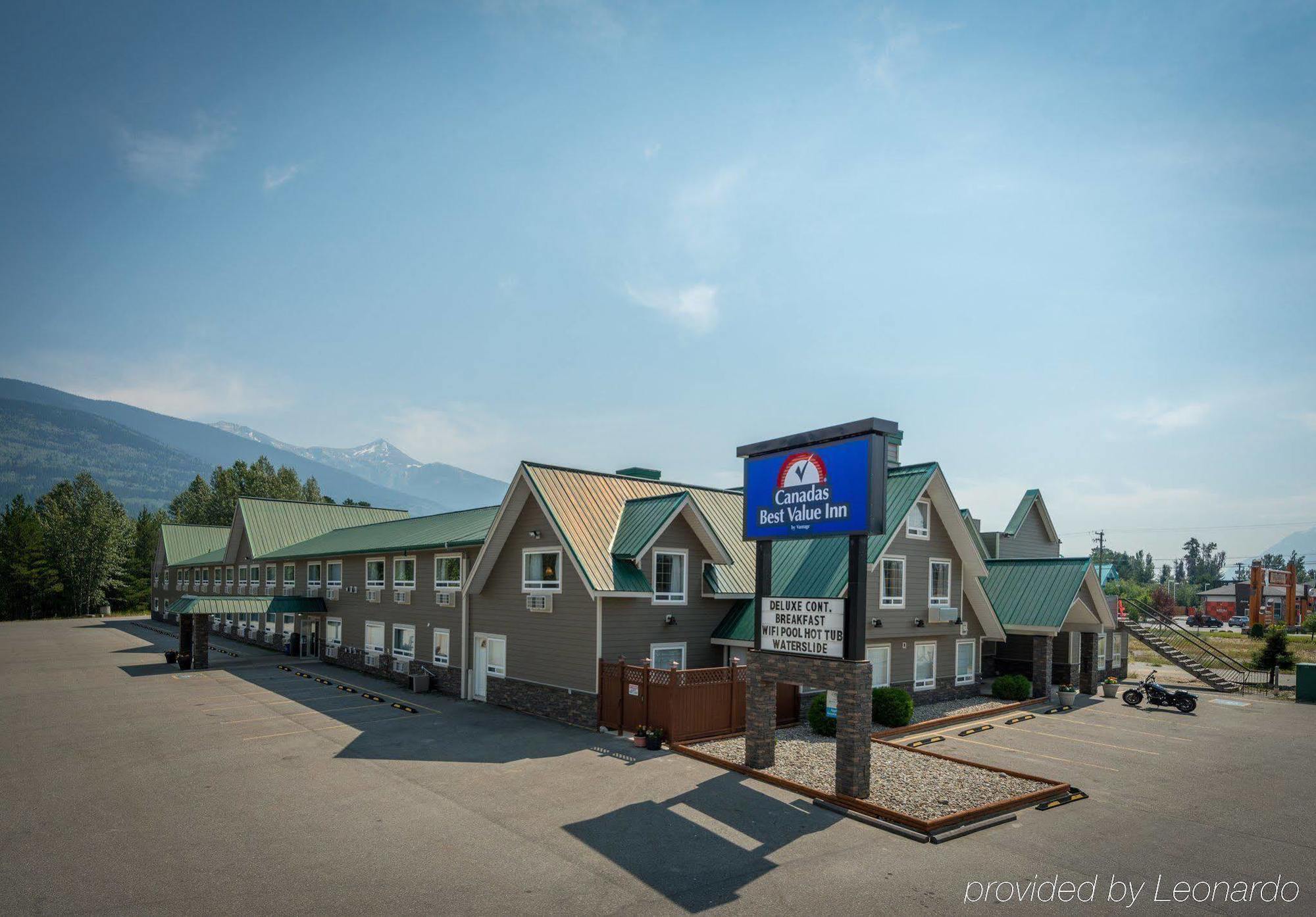 Canadas Best Value Inn Valemount Eksteriør billede
