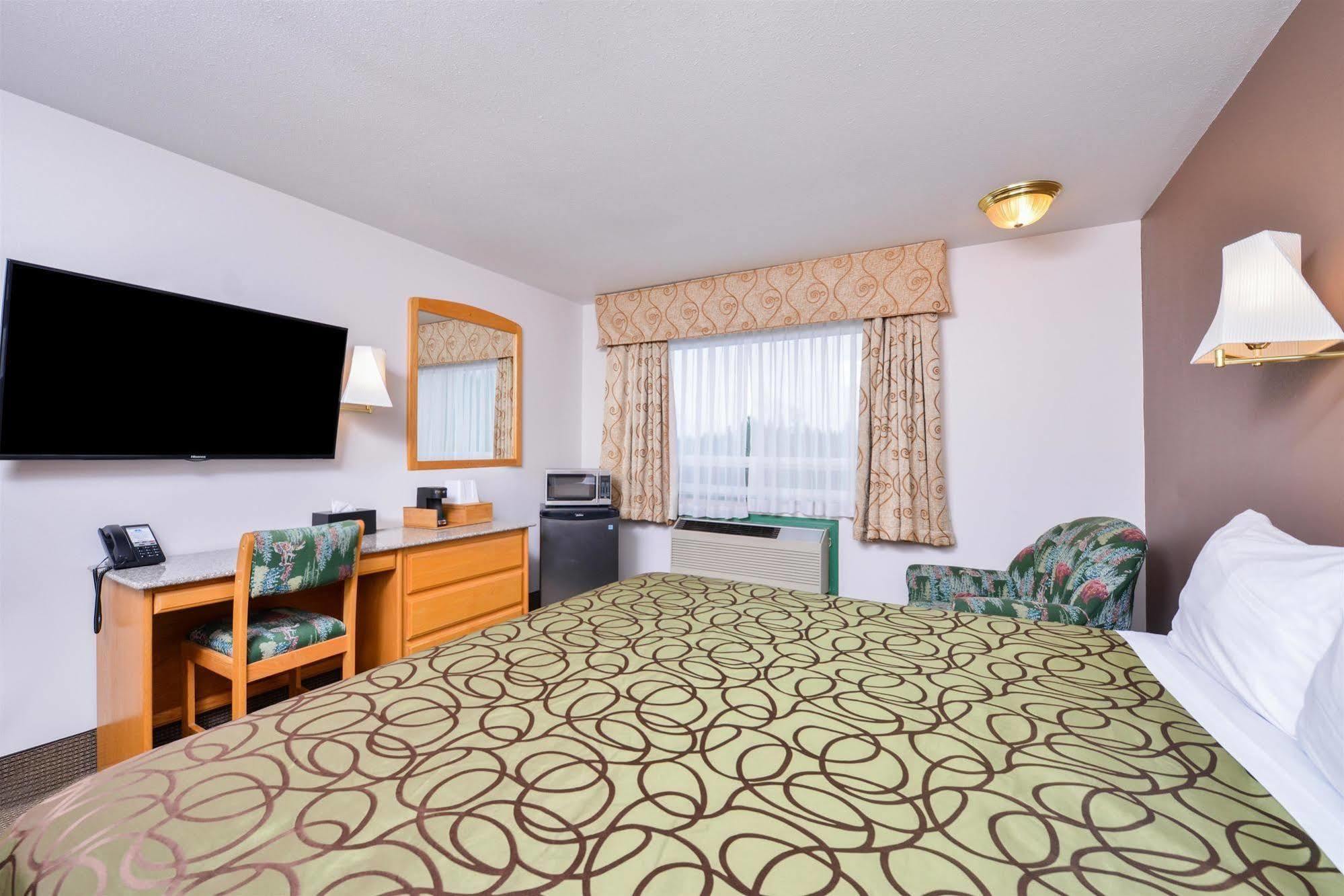 Canadas Best Value Inn Valemount Eksteriør billede