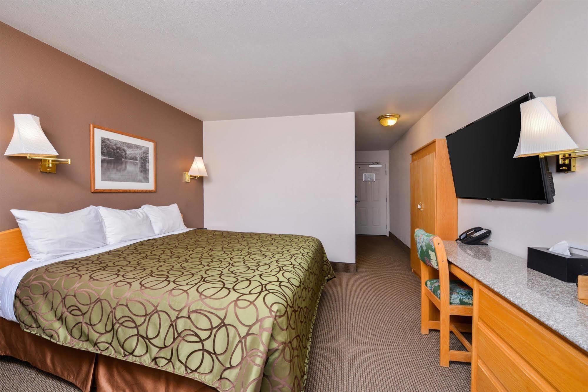 Canadas Best Value Inn Valemount Eksteriør billede
